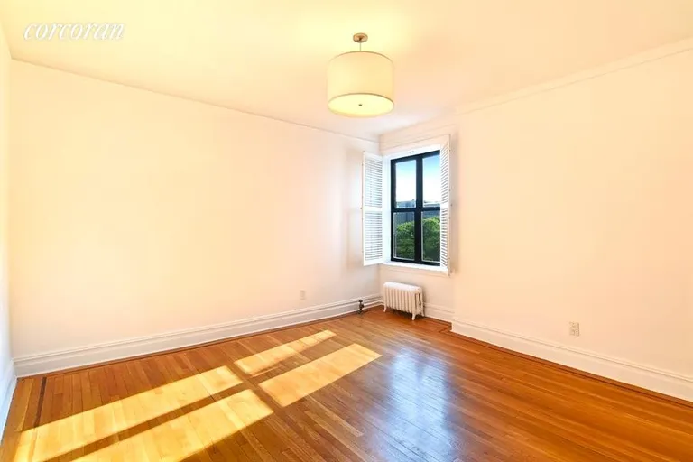 New York City Real Estate | View 255 Eastern Parkway, F16 | room 3 | View 4