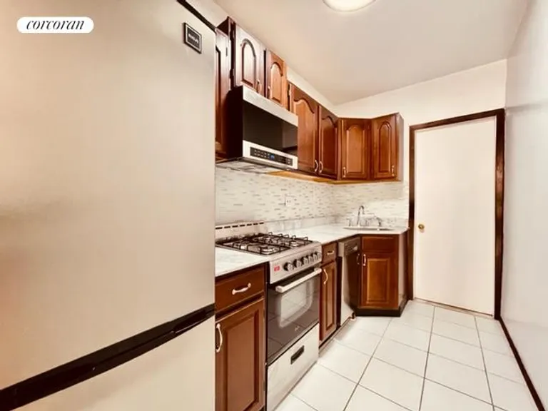 New York City Real Estate | View 304 West 107th Street, 1A | Kitchen | View 9
