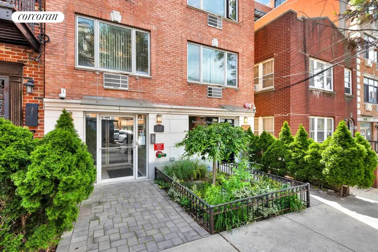 New York City Real Estate | View 23-28 30th Drive, 2F | room 5 | View 6