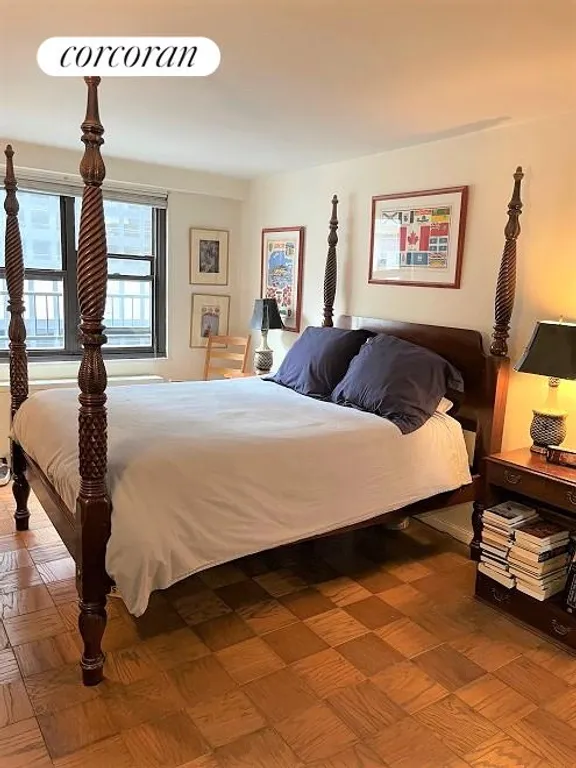 New York City Real Estate | View 220 East 57th Street, 18 F | room 9 | View 10