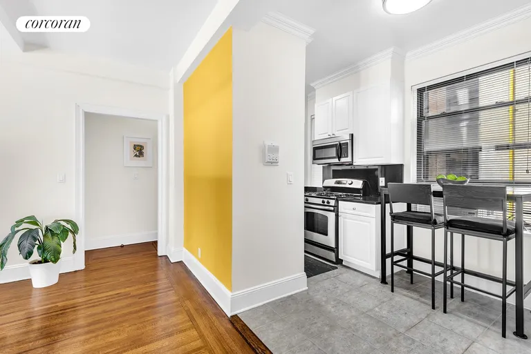 New York City Real Estate | View 215 West 75th Street, 9A | room 1 | View 2