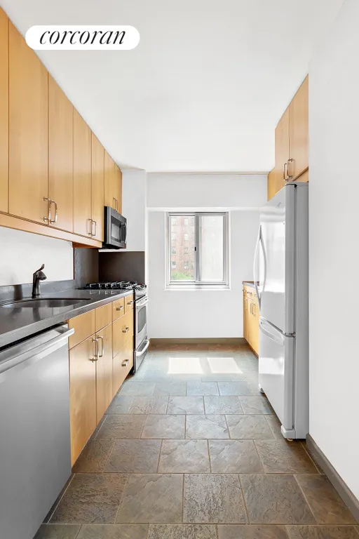 New York City Real Estate | View 345 East 93rd Street, 5C | room 5 | View 6