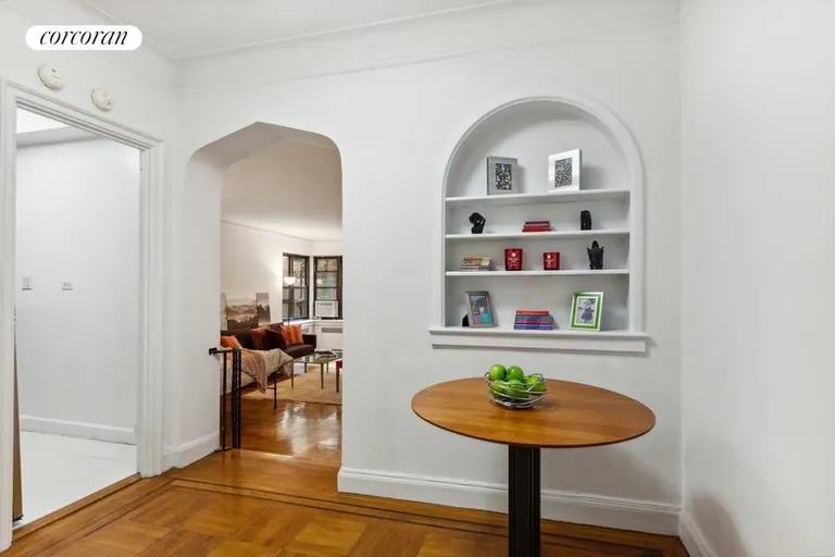 New York City Real Estate | View 420 East 86th Street, 2E | Entry Foyer | View 3