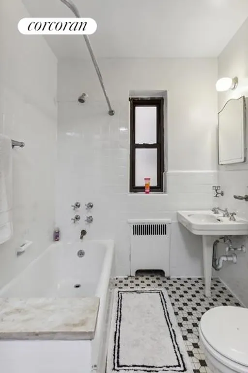 New York City Real Estate | View 420 East 86th Street, 2E | Kitchen | View 5