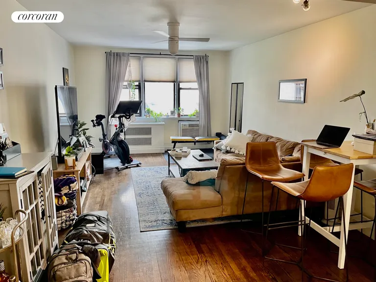 New York City Real Estate | View 200 East 28th Street, 4G | 1 Bed, 1 Bath | View 1