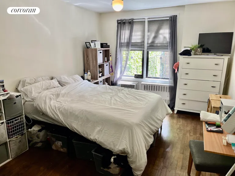 New York City Real Estate | View 200 East 28th Street, 4G | Quiet Rear Bedroom | View 4