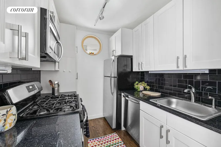 New York City Real Estate | View 225 East 76th Street, 5C | Kitchen | View 3