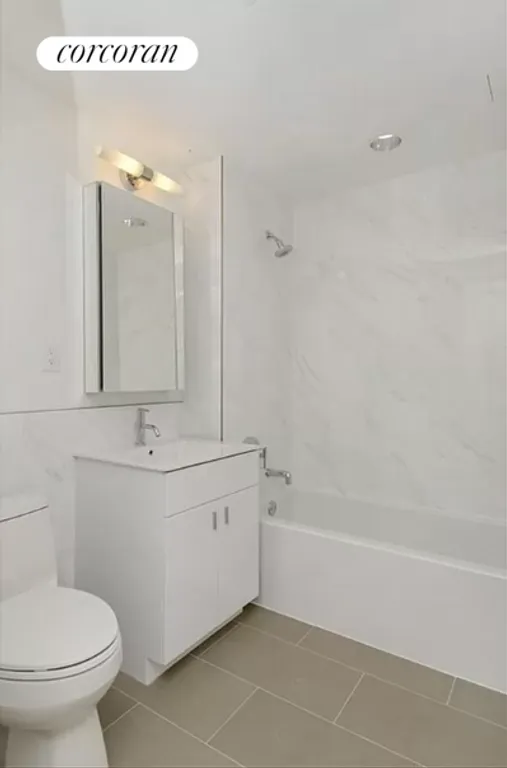 New York City Real Estate | View 171 West 131st Street, 404 | Full Bathroom | View 4