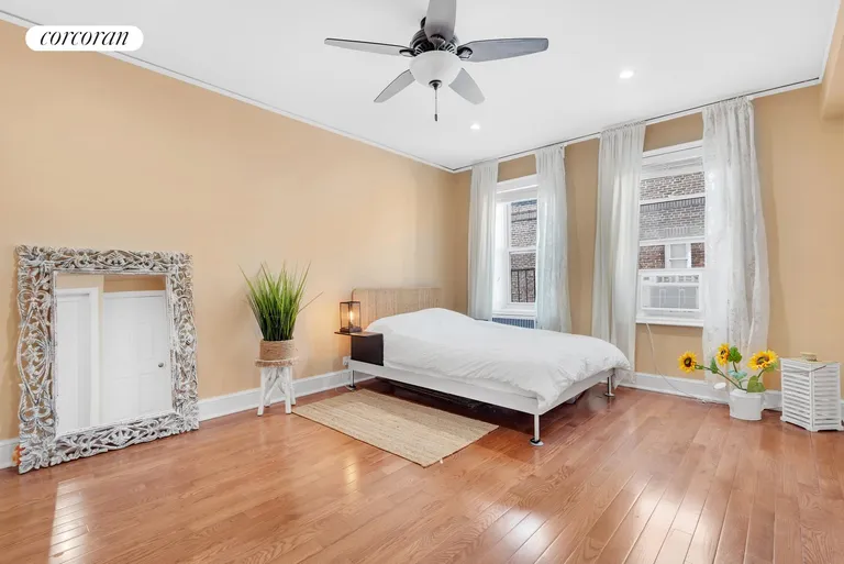 New York City Real Estate | View 76-15 35th Avenue, 6C | room 4 | View 5