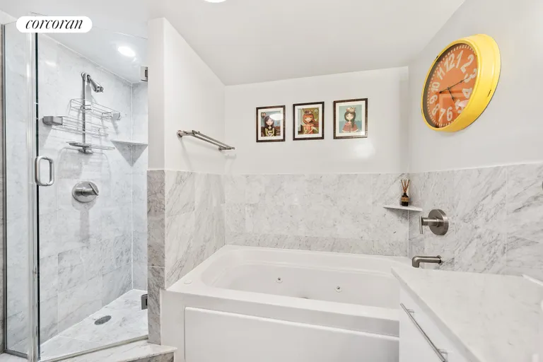 New York City Real Estate | View 35 Underhill Avenue, B3I | Full Bathroom | View 8