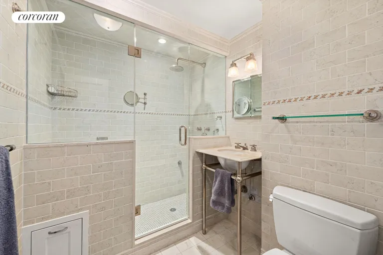 New York City Real Estate | View 47 East 88th Street, 15C | Primary Bathroom | View 13