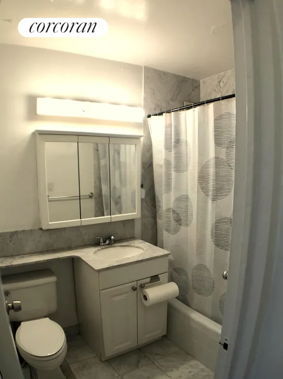 New York City Real Estate | View 159 West 53rd Street, 34D | Full Bathroom | View 5