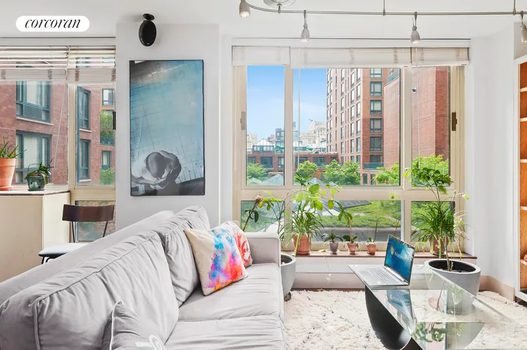 New York City Real Estate | View 1 Irving Place, V8J | room 1 | View 2
