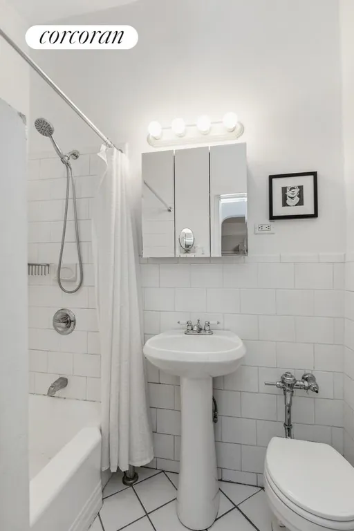New York City Real Estate | View 124 East 91st Street, 1D | Full Bathroom | View 4