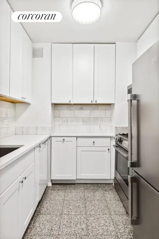 New York City Real Estate | View 170 East 87th Street, W5G | Kitchen | View 3