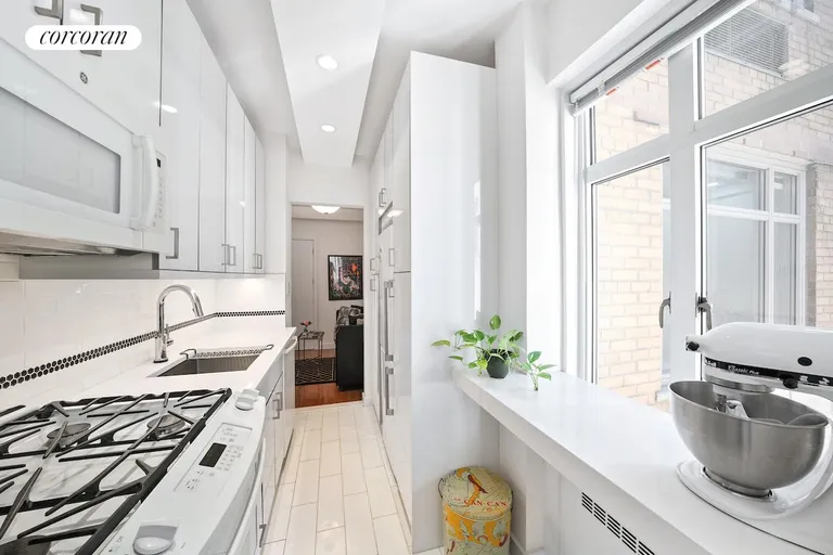 New York City Real Estate | View 65 East 76th Street, 8E | Kitchen | View 3