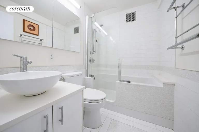 New York City Real Estate | View 65 East 76th Street, 8E | Full Bathroom | View 6