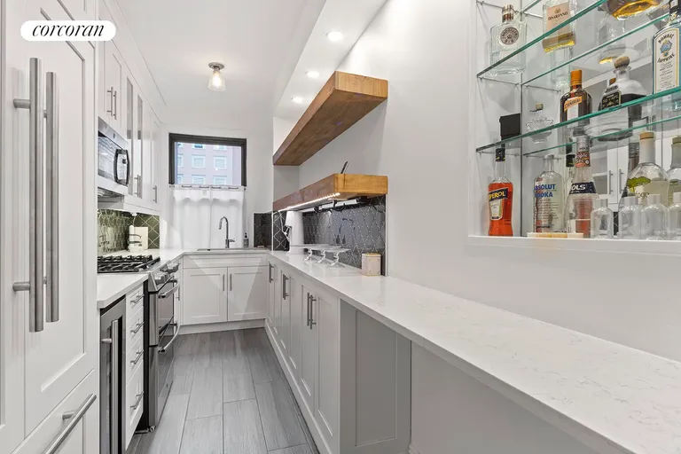 New York City Real Estate | View 457 West 57th Street, 806 | Kitchen | View 4