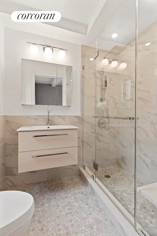 New York City Real Estate | View 457 West 57th Street, 806 | Full Bathroom | View 8