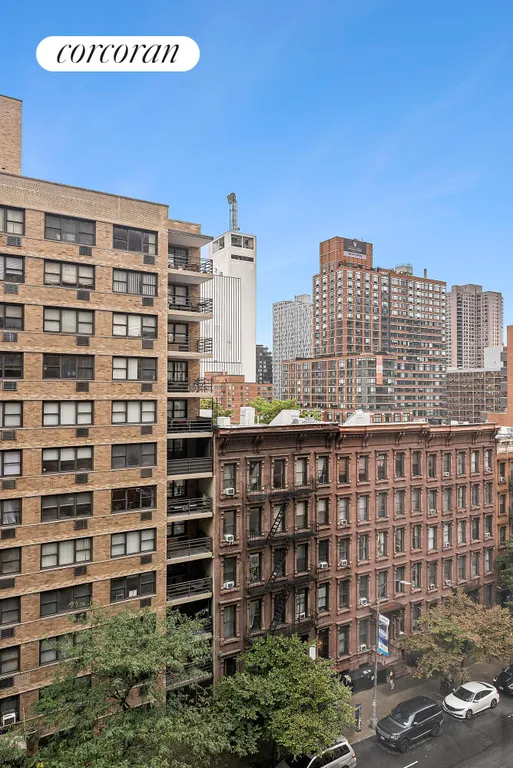 New York City Real Estate | View 457 West 57th Street, 806 | room 2 | View 3