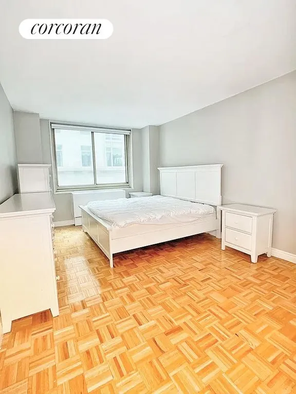 New York City Real Estate | View 30 West 63rd Street, 4E | room 6 | View 7