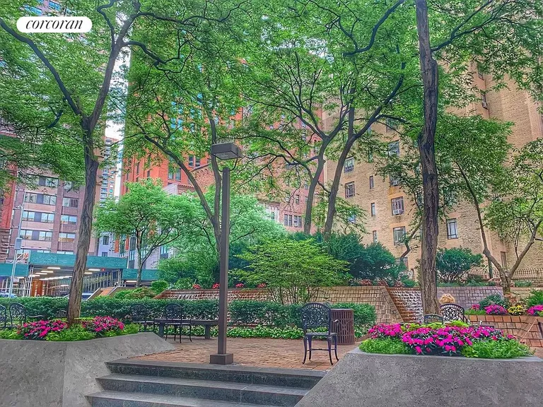New York City Real Estate | View 30 West 63rd Street, 4E | room 10 | View 11
