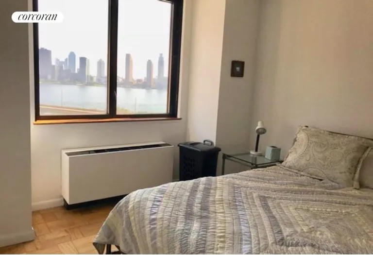 New York City Real Estate | View 630 First Avenue, 8N | room 3 | View 4