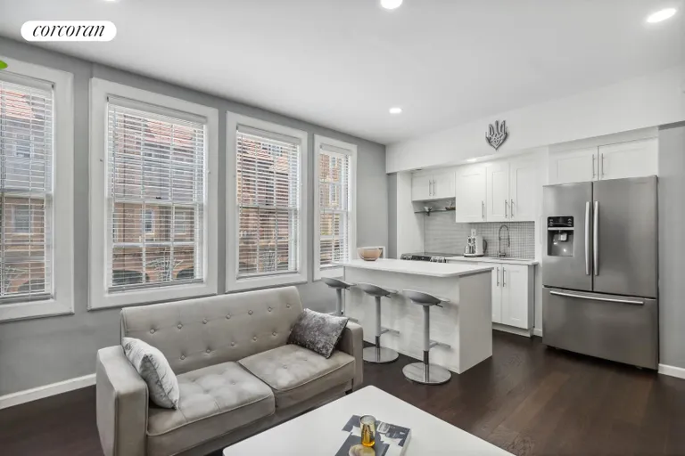 New York City Real Estate | View 10 Station Square, R22 | 1 Bed, 1 Bath | View 1