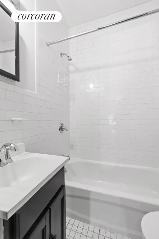 New York City Real Estate | View 518 East 83rd Street, 5B | room 3 | View 4