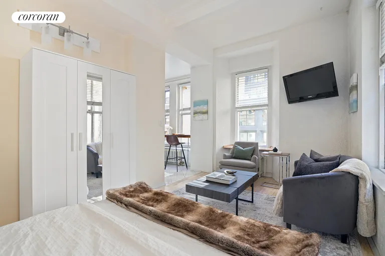 New York City Real Estate | View 4 Lexington Avenue, 7N | Living Room | View 4
