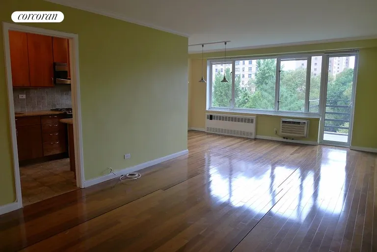 New York City Real Estate | View 392 Central Park West, 5J | Bright Living Room | View 4
