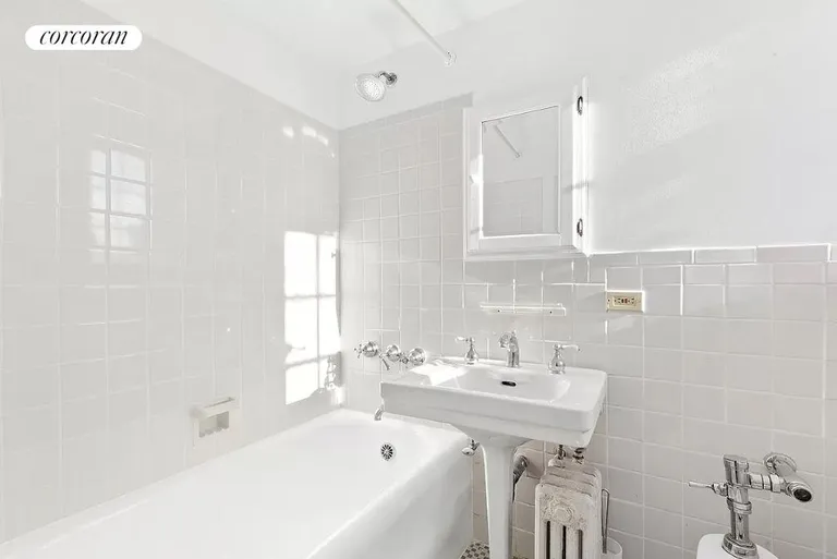 New York City Real Estate | View 320 East 42Nd Street, 2810 | Renovated Bathroom | View 5