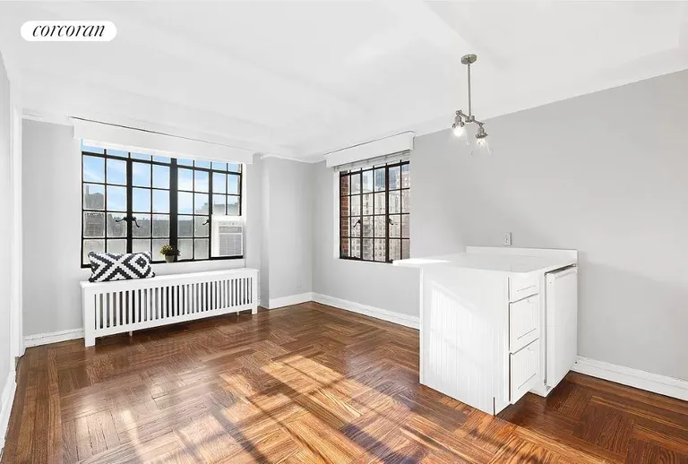 New York City Real Estate | View 320 East 42Nd Street, 2810 | Open Space | View 6
