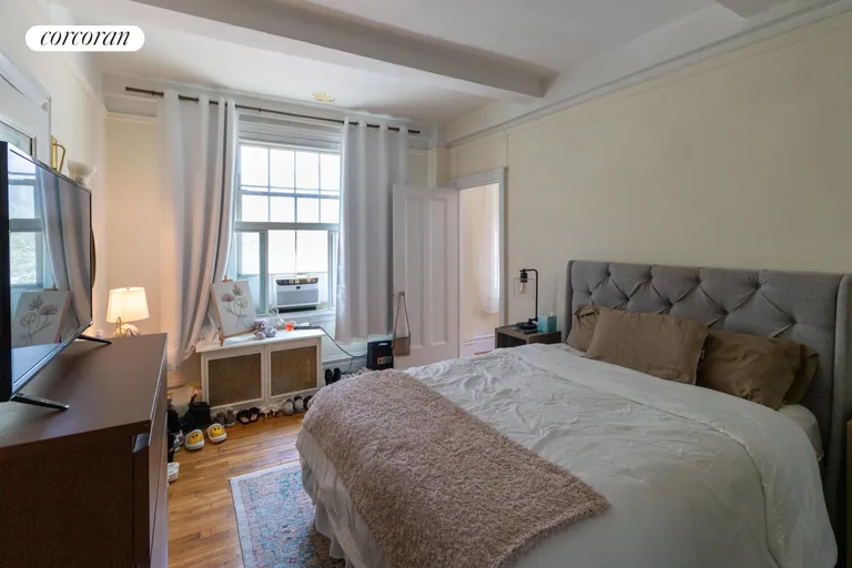 New York City Real Estate | View 170 West 74th Street, 206 | room 2 | View 3