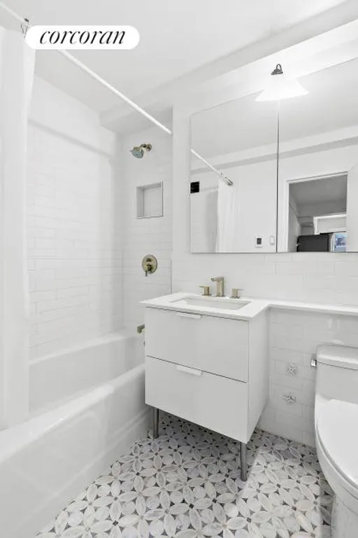 New York City Real Estate | View 301 East 66th Street, 10M | Full Bathroom | View 3