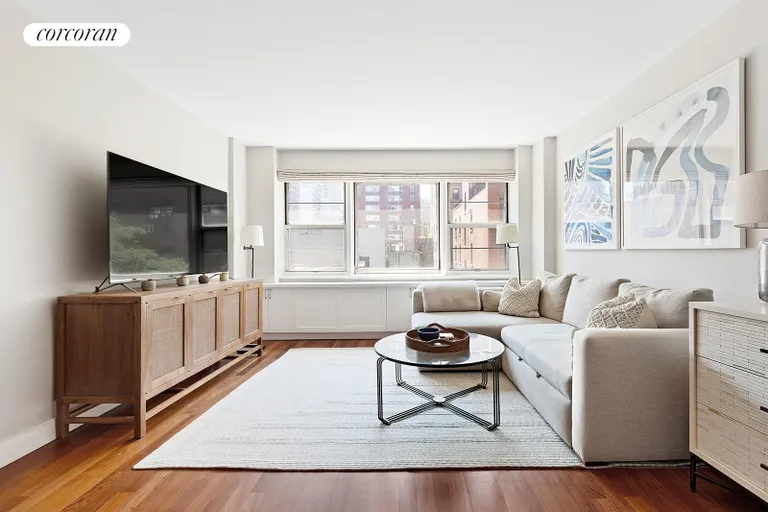 New York City Real Estate | View 39 Gramercy Park North, 6D | room 1 | View 2