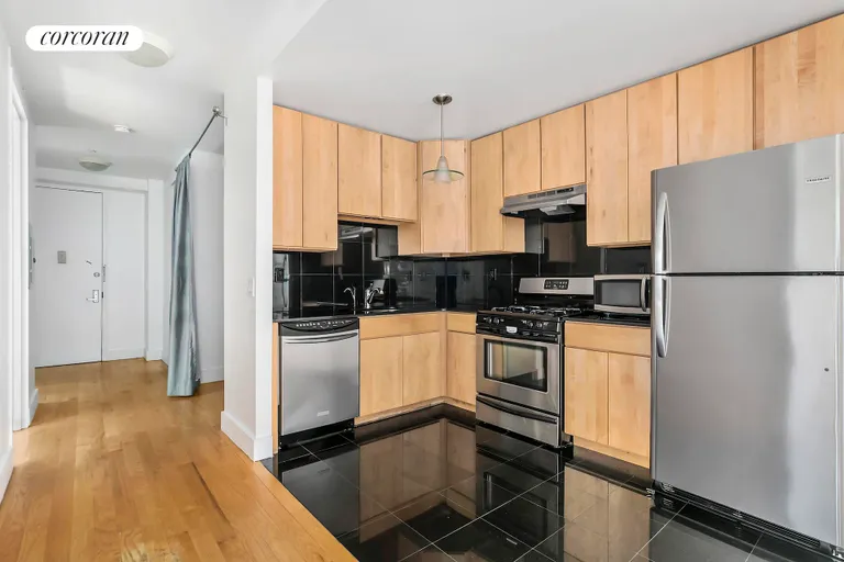 New York City Real Estate | View 2155 Daly Avenue, 4A | room 2 | View 3
