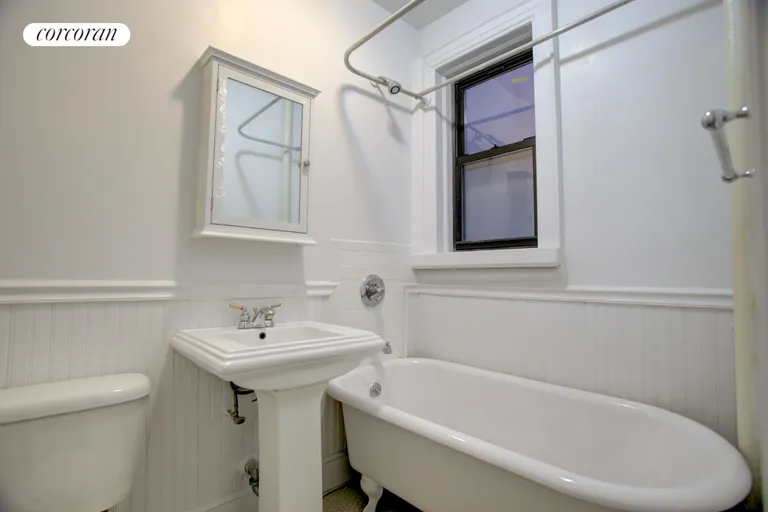 New York City Real Estate | View 511 West 169th Street, 44 | Full Bathroom | View 5