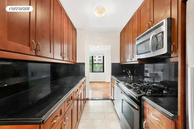 New York City Real Estate | View 420 East 55th Street, 7F | Kitchen | View 4