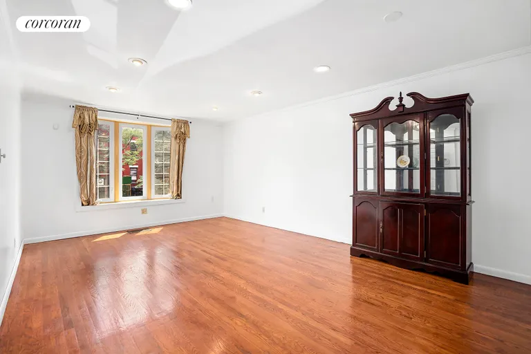 New York City Real Estate | View 150 Saratoga Avenue | Living Room | View 8