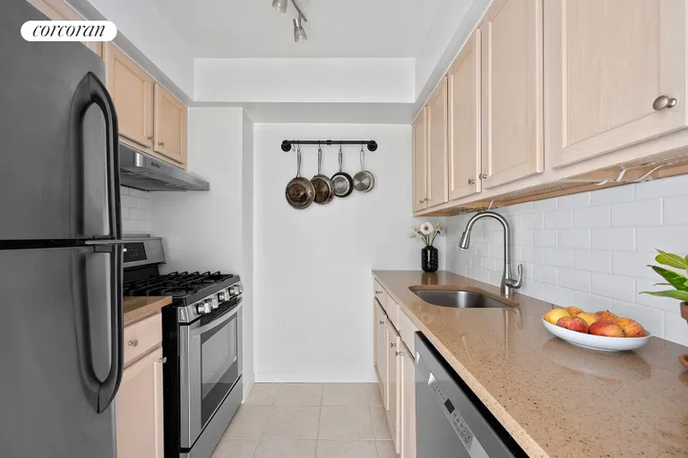 New York City Real Estate | View 156 Sackett Street, 5C | Kitchen | View 3