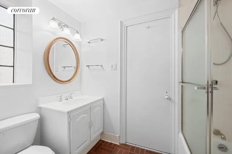 New York City Real Estate | View 230 East 50th Street, 4A | Primary Bathroom | View 5