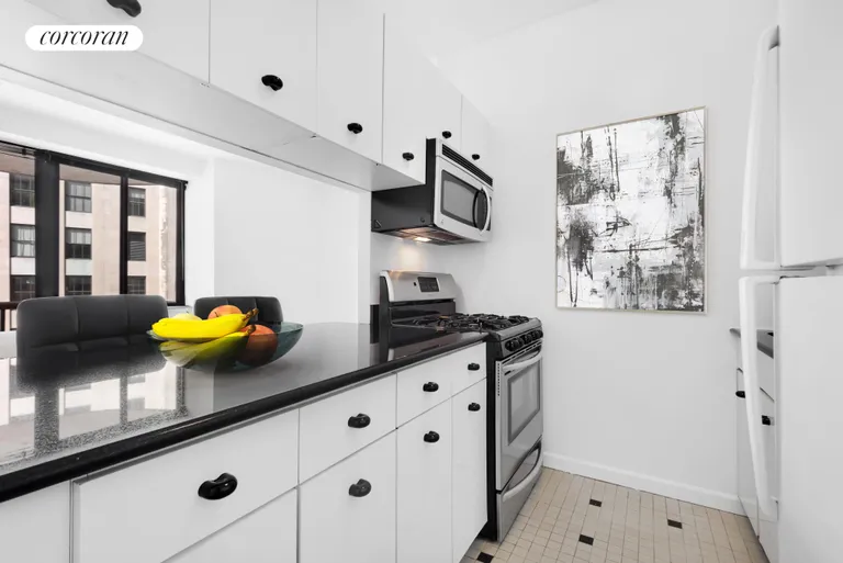 New York City Real Estate | View 45 East 25th Street, 23B | Kitchen | View 5