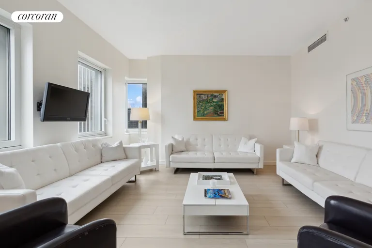 New York City Real Estate | View 70 West 45th Street, PH2 | 4 Beds, 3 Baths | View 1