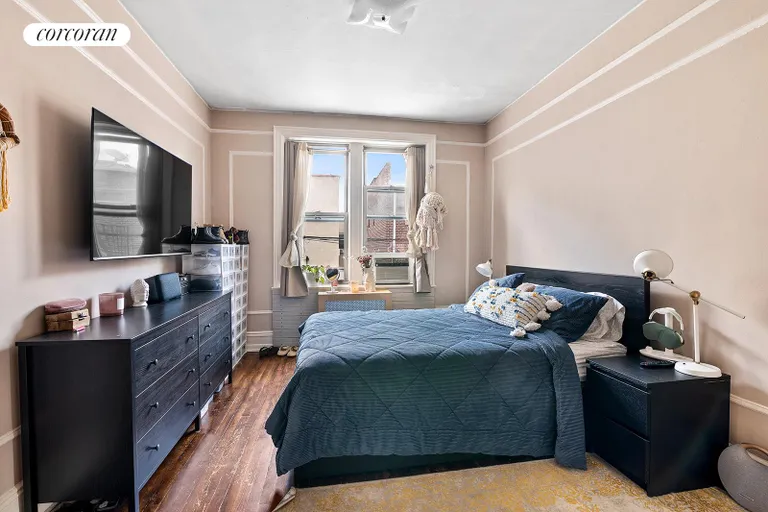 New York City Real Estate | View 25-36 31st Street | room 3 | View 4