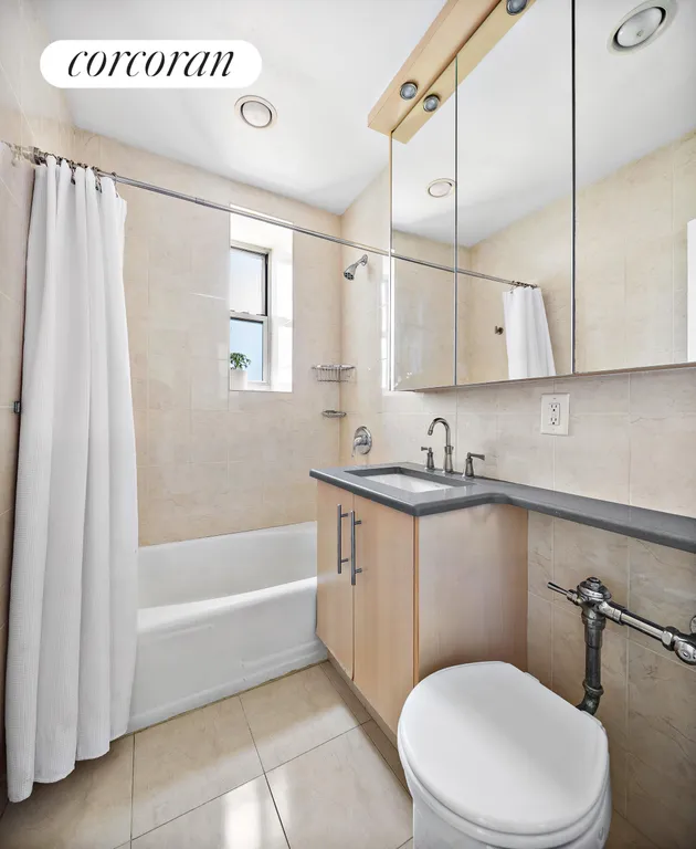 New York City Real Estate | View 207 Ocean Parkway, 7A | Full Bathroom | View 7