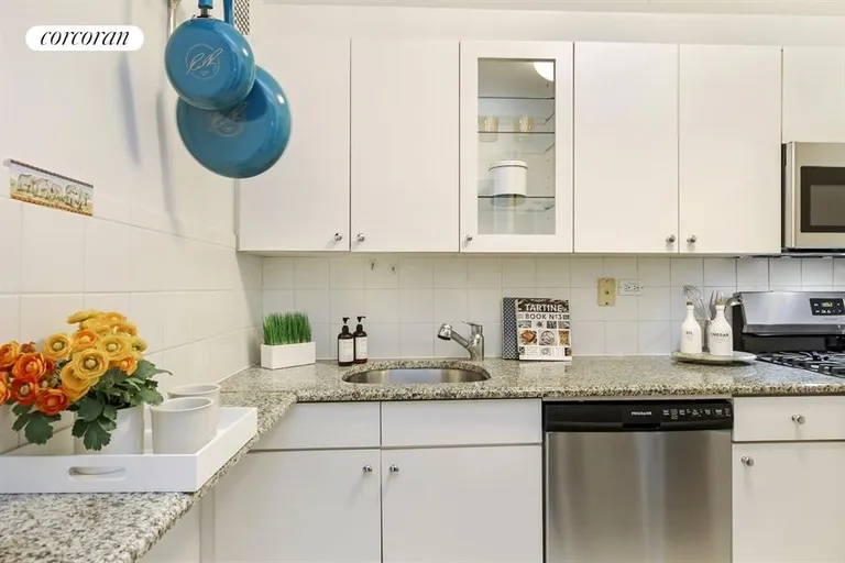 New York City Real Estate | View 170 West End Avenue, 3S | Renovated kitchen, new appliances | View 5
