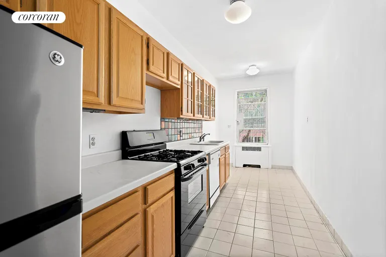 New York City Real Estate | View 120 Bennett Avenue, 2A | room 5 | View 6
