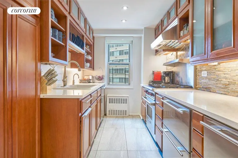 New York City Real Estate | View 400 East 54th Street, 9F | room 2 | View 3
