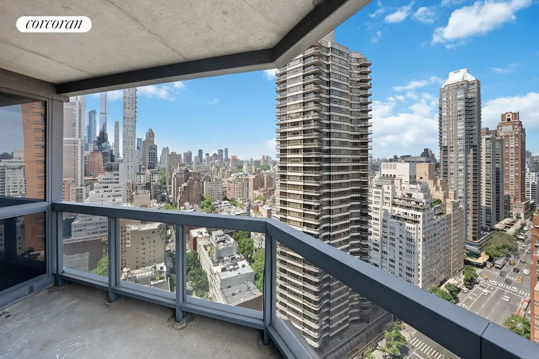 New York City Real Estate | View 200 East 61st Street, 26E | room 3 | View 4